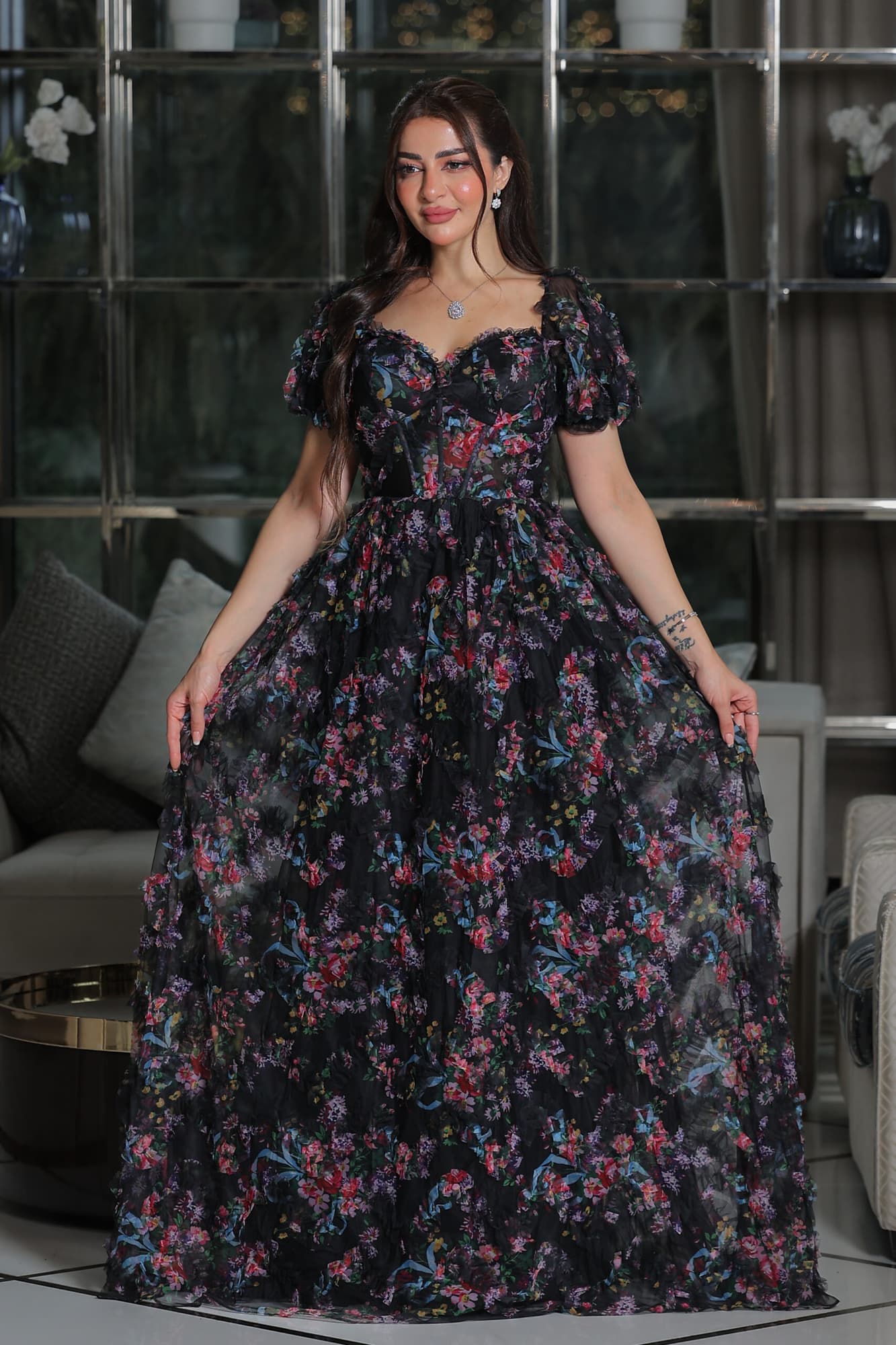 فستان سهرة ناعم مورد بتصميم أكمام الجرس