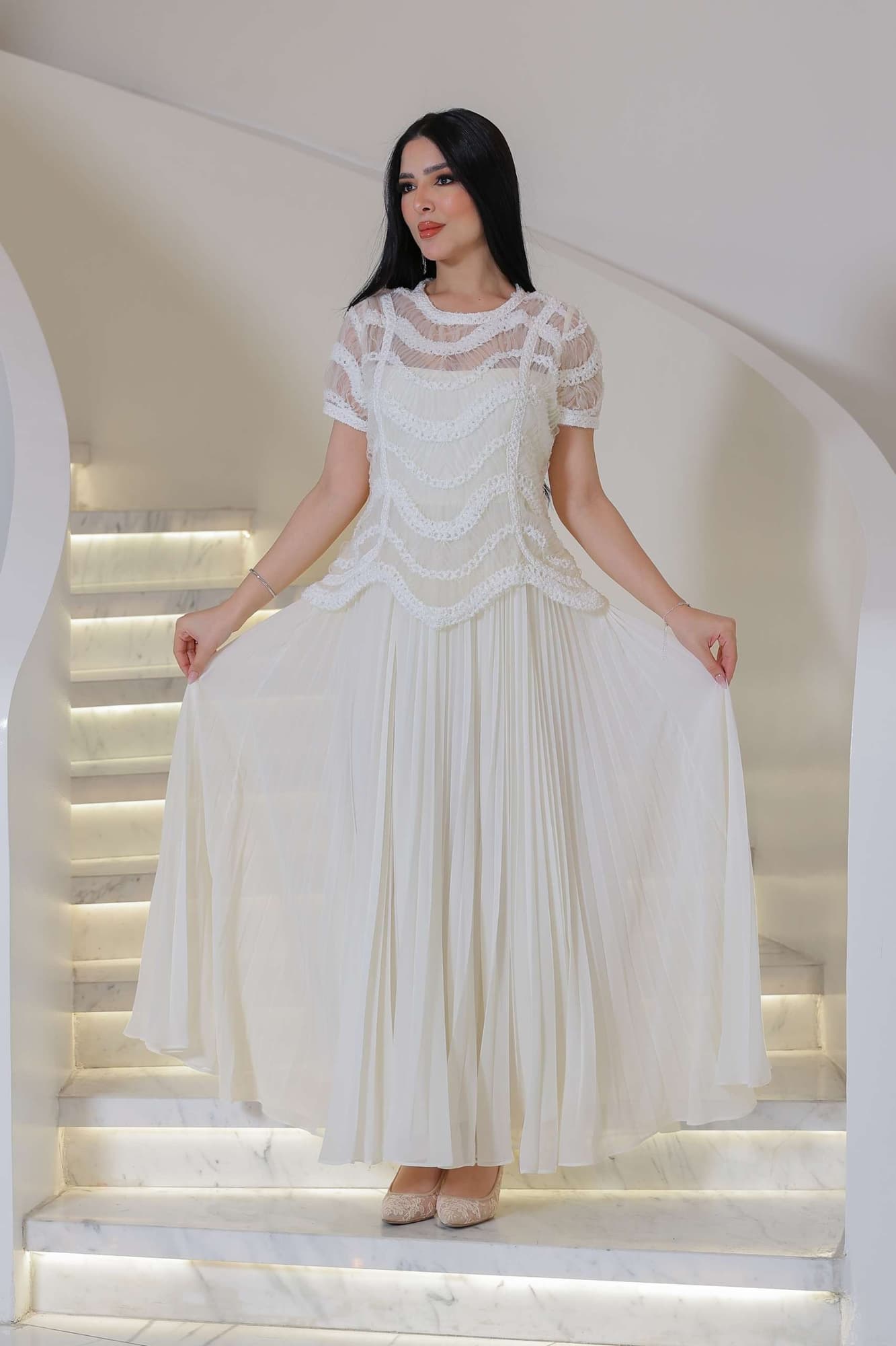 فستان سهره بقصة متدرجة وكشكش من الأسفل