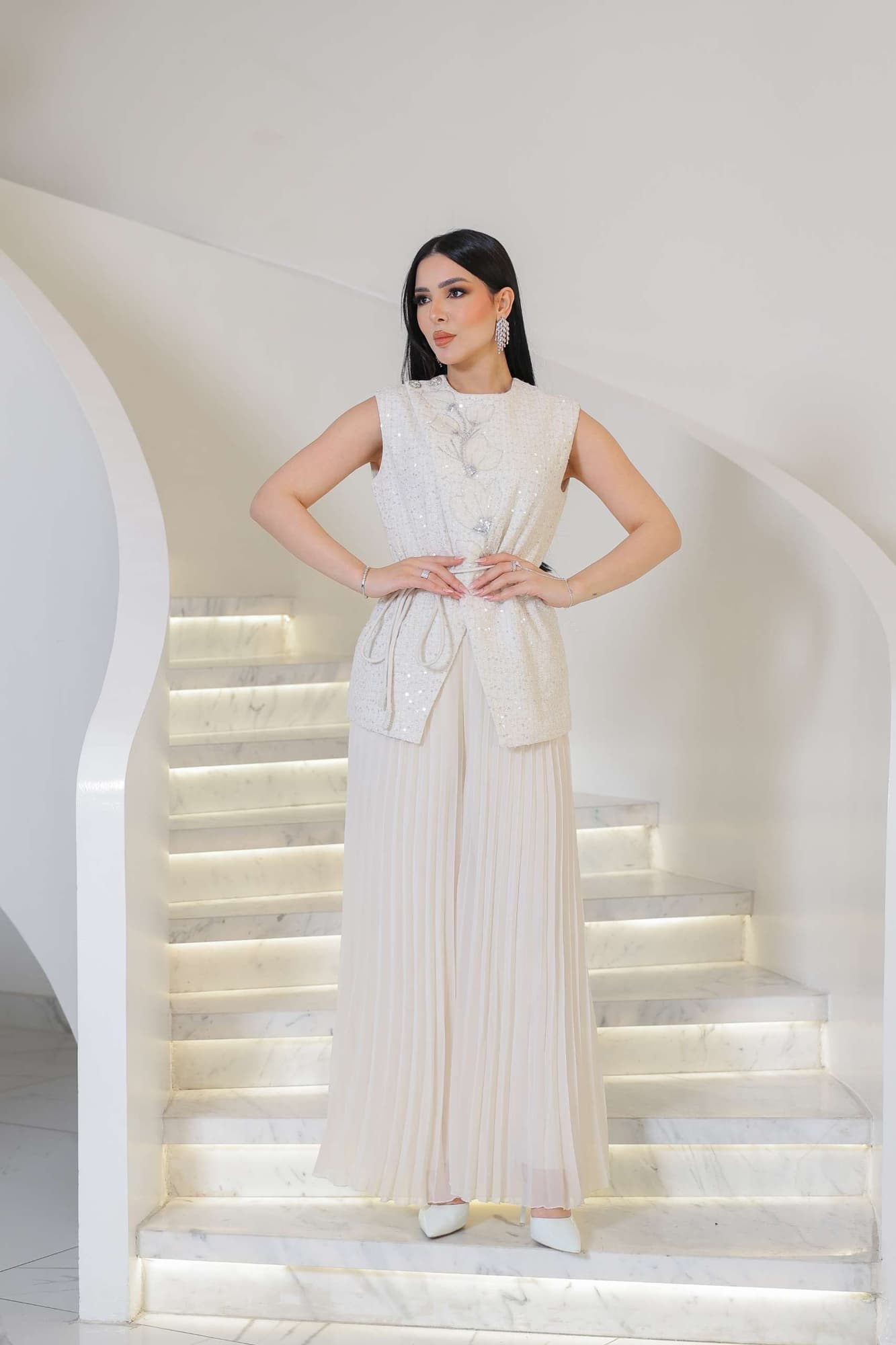 طقم بنطلون أنيق يجمع بين الفخامة والنعومة